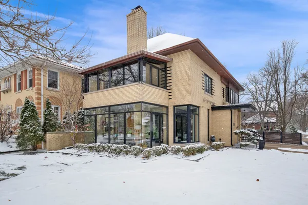 $899,900 | 478 Kent Road, Riverside, IL 60546