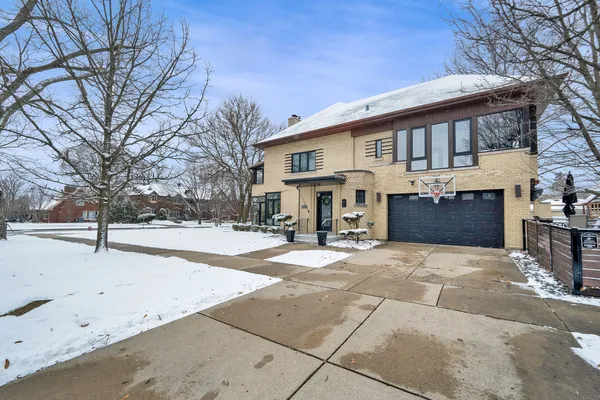$899,900 | 478 Kent Road, Riverside, IL 60546