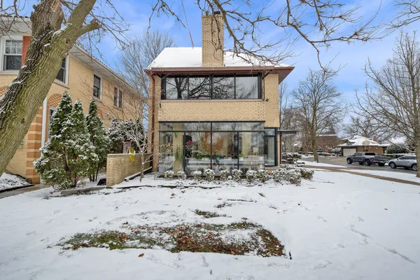 $899,900 | 478 Kent Road, Riverside, IL 60546