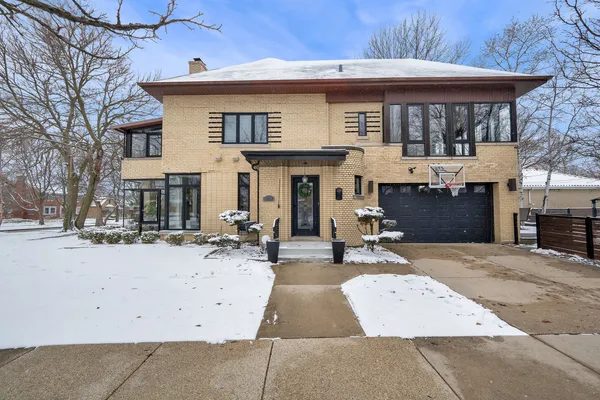 $899,900 | 478 Kent Road, Riverside, IL 60546