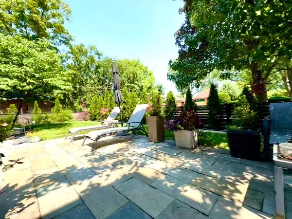 $899,900 | 478 Kent Road, Riverside, IL 60546