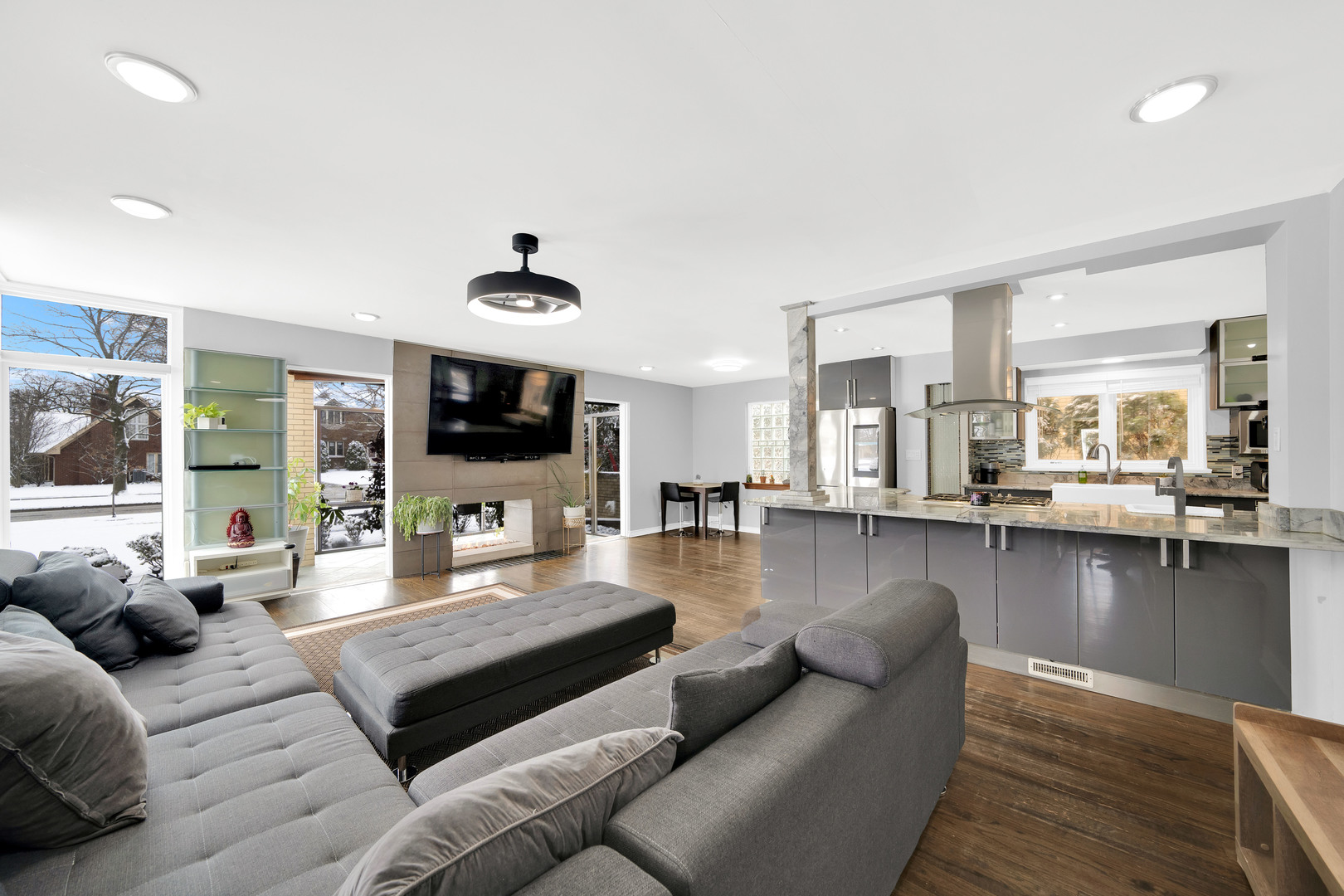 478 Kent Road Riverside, IL 60546 - Photo 6 of 42