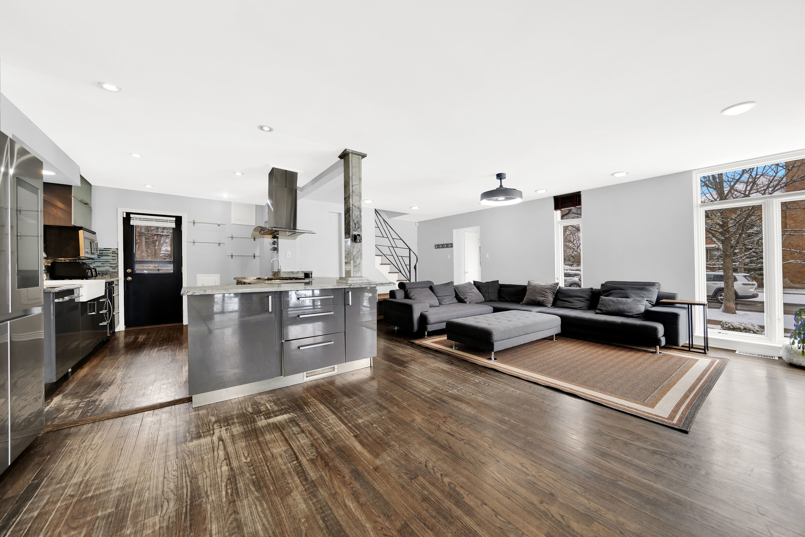 478 Kent Road Riverside, IL 60546 - Photo 7 of 42