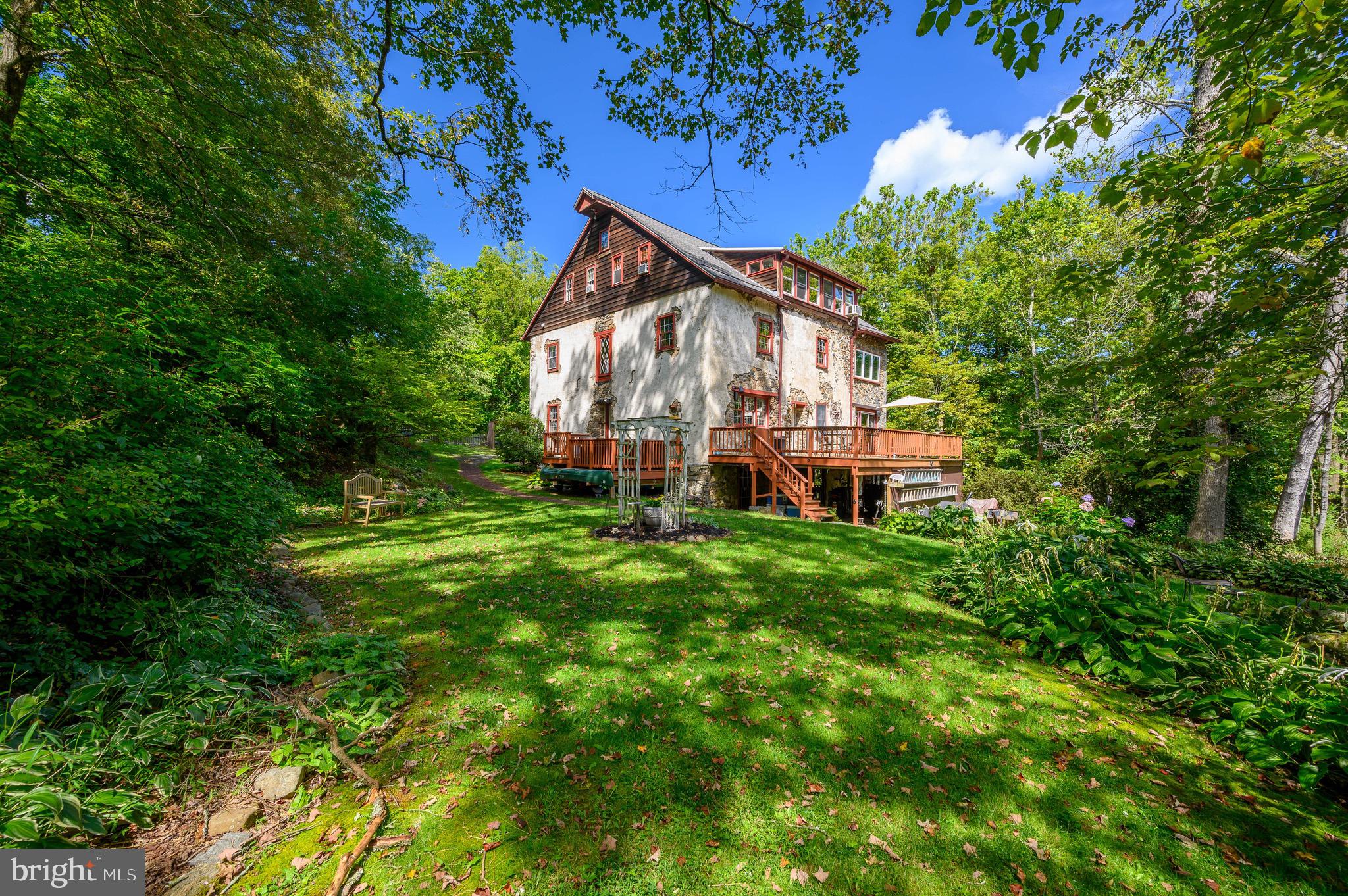 2045 Hillcrest Road Quakertown, PA 18951 - Photo 4 of 60