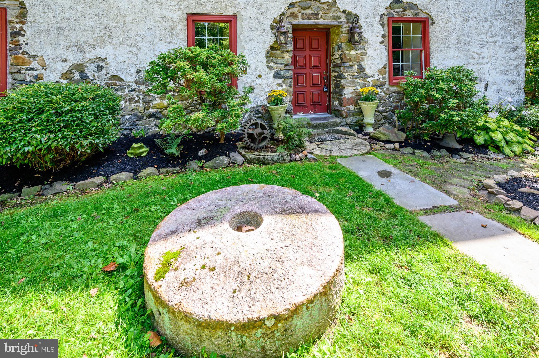 2045 Hillcrest Road Quakertown, PA 18951 - Photo 5 of 60