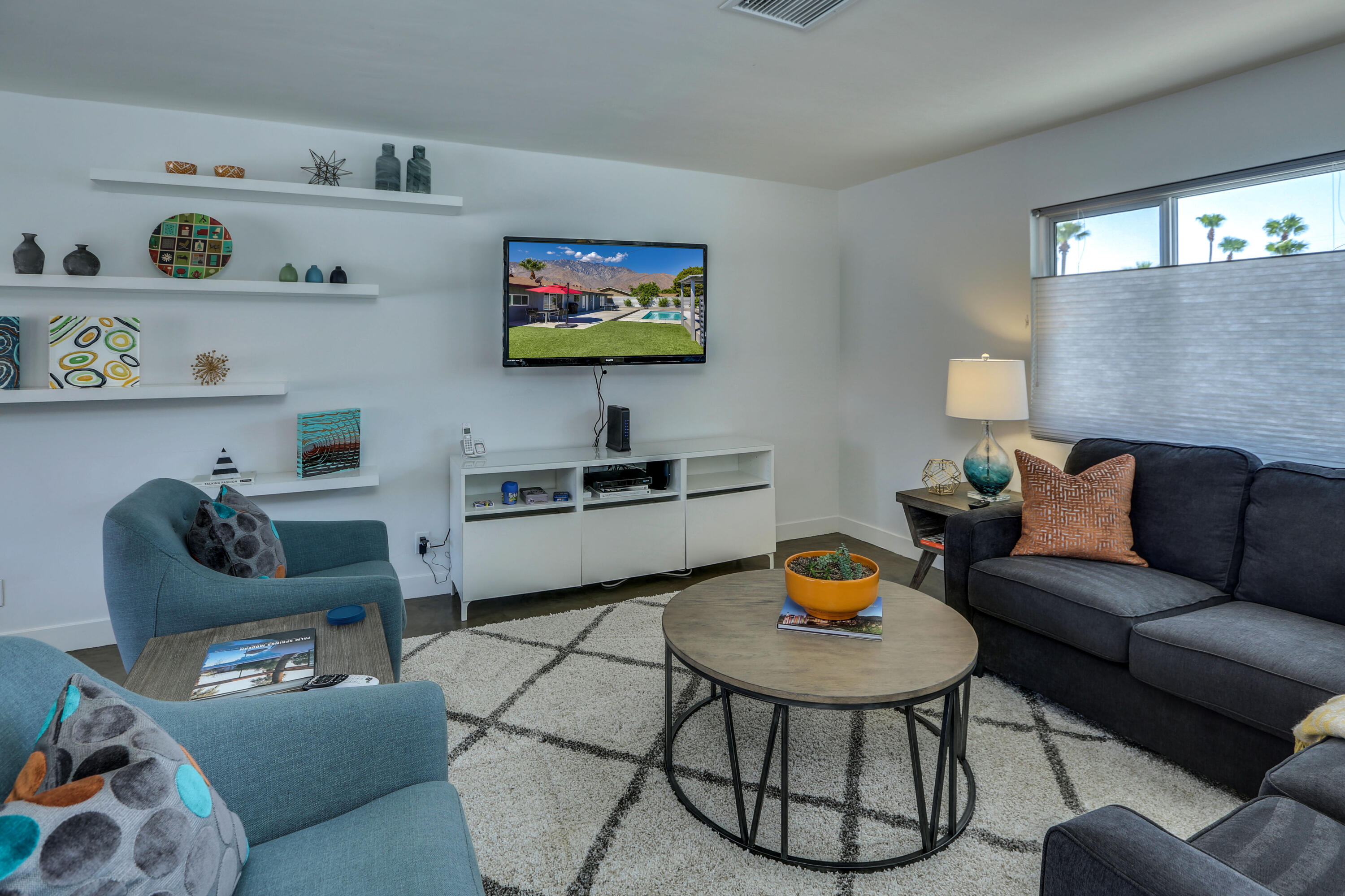 490 East Molino Road Palm Springs, CA 92262 - Photo 6 of 25 04