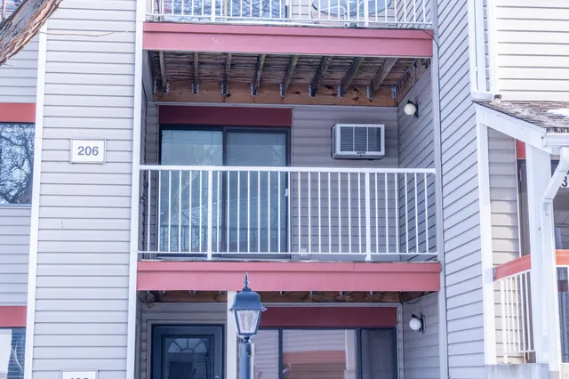 $147,000 | 350 Shelard Parkway, Unit 206, St. Louis Park, MN 55426