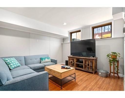 $1,312,000 | 19 Charles Street, Boston, MA 02129