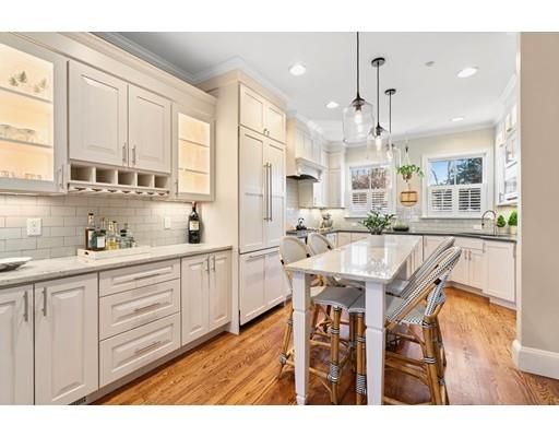 $1,312,000 | 19 Charles Street, Boston, MA 02129