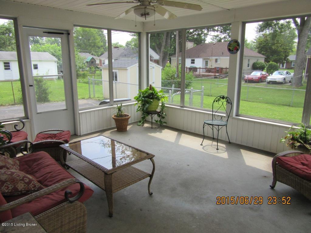 4320 Kinloch Road Louisville, KY 40207 - Photo 14 of 17 Porch