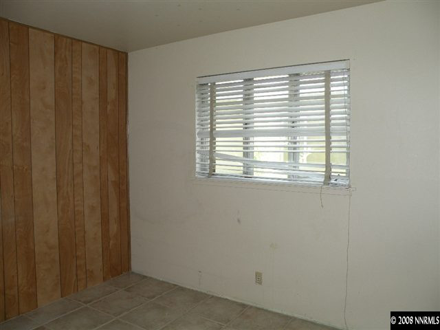1735 Auburn Way Reno, NV 89502 - Photo 6 of 9 a view of a window in an empty room