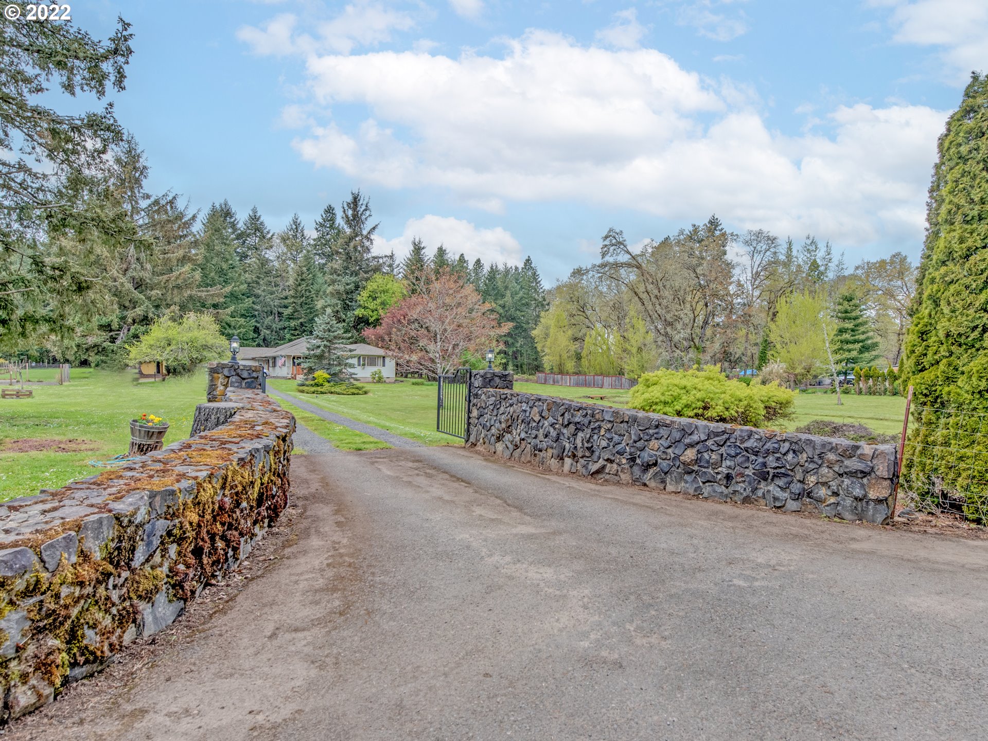 88700 Ellmaker Road Veneta, OR 97487 - Photo 2 of 30 Gallery Image 2