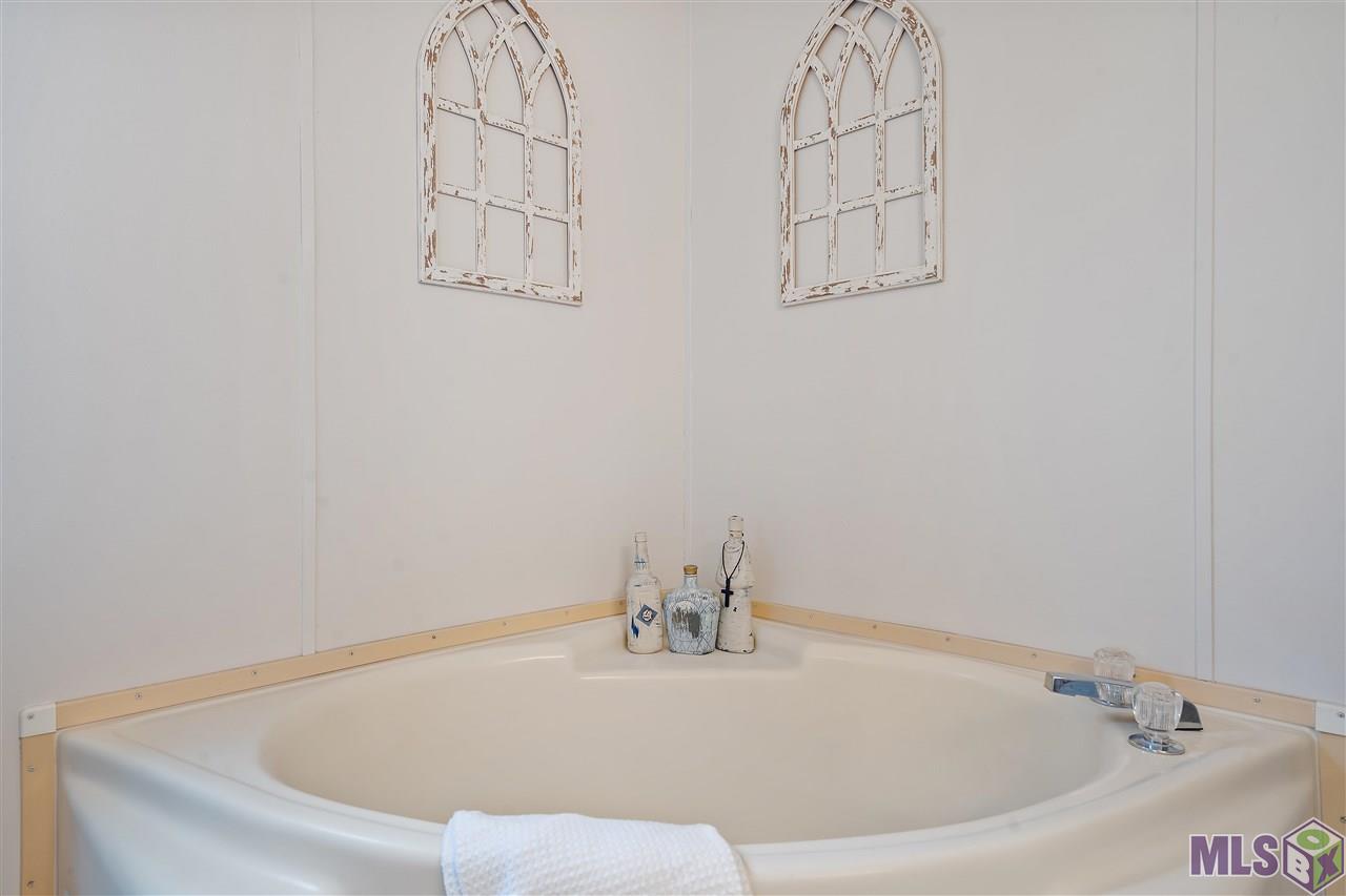 12183 Louis White Road Geismar, LA 70734 - Photo 15 of 22 Gallery Image 15