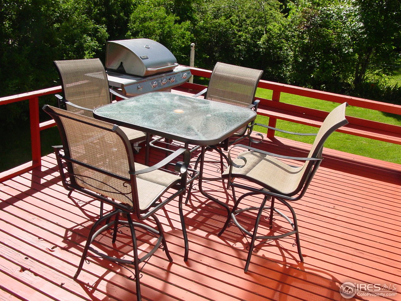 Huge Deck