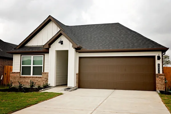 $2,400 | 5034 Pne Hvn Lane, Fresno, TX 77545