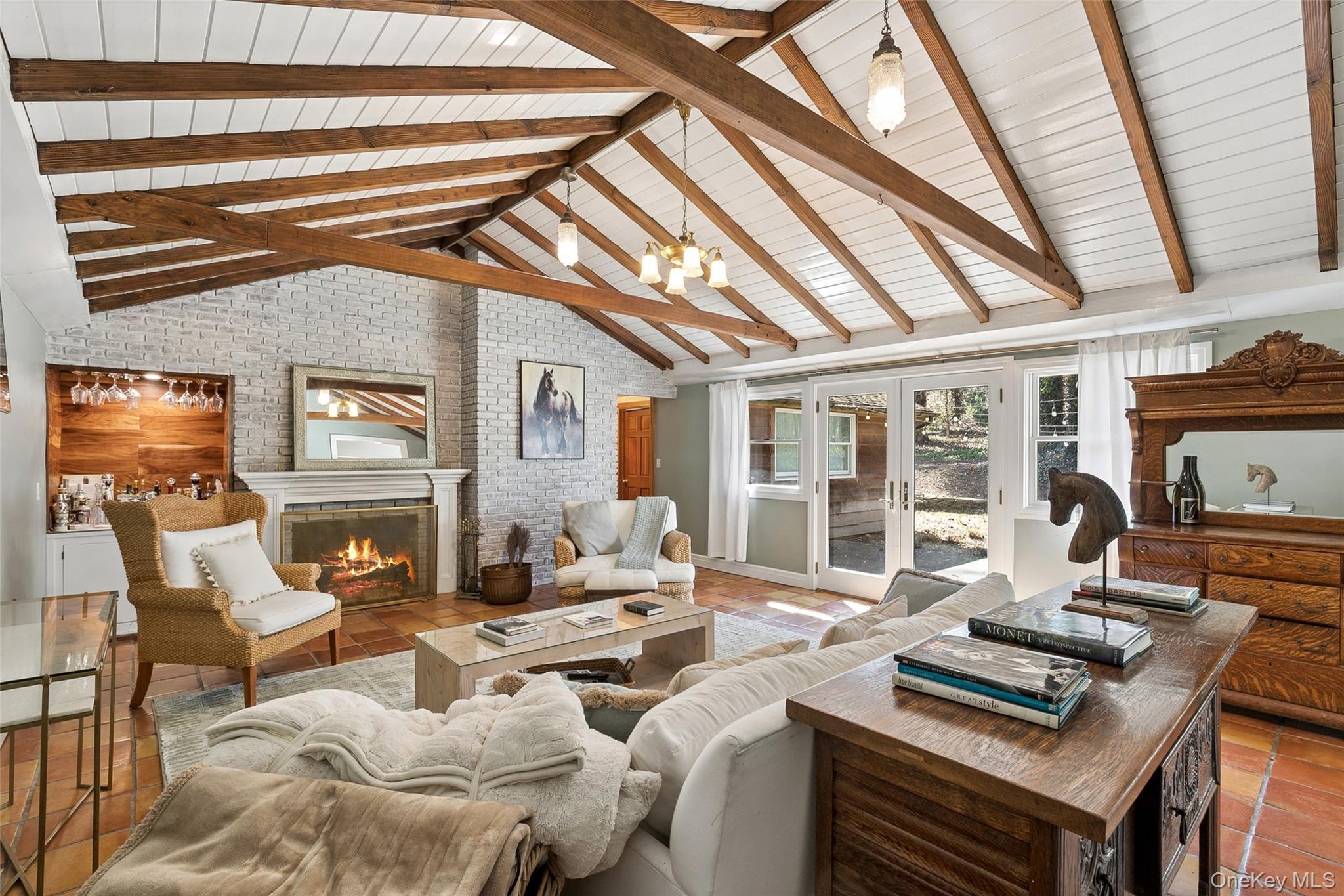85 Cove Road Oyster Bay, NY 11771 - Photo 17 of 46
