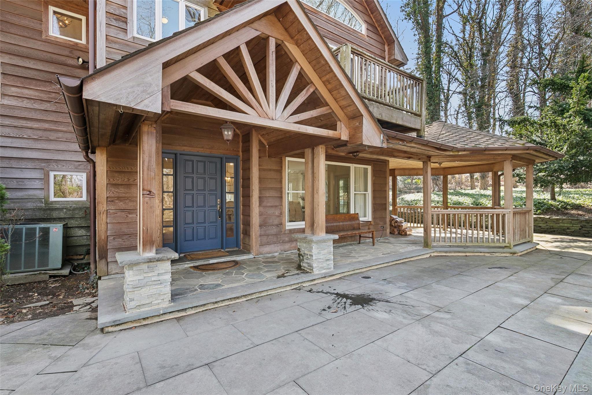85 Cove Road Oyster Bay, NY 11771 - Photo 2 of 46