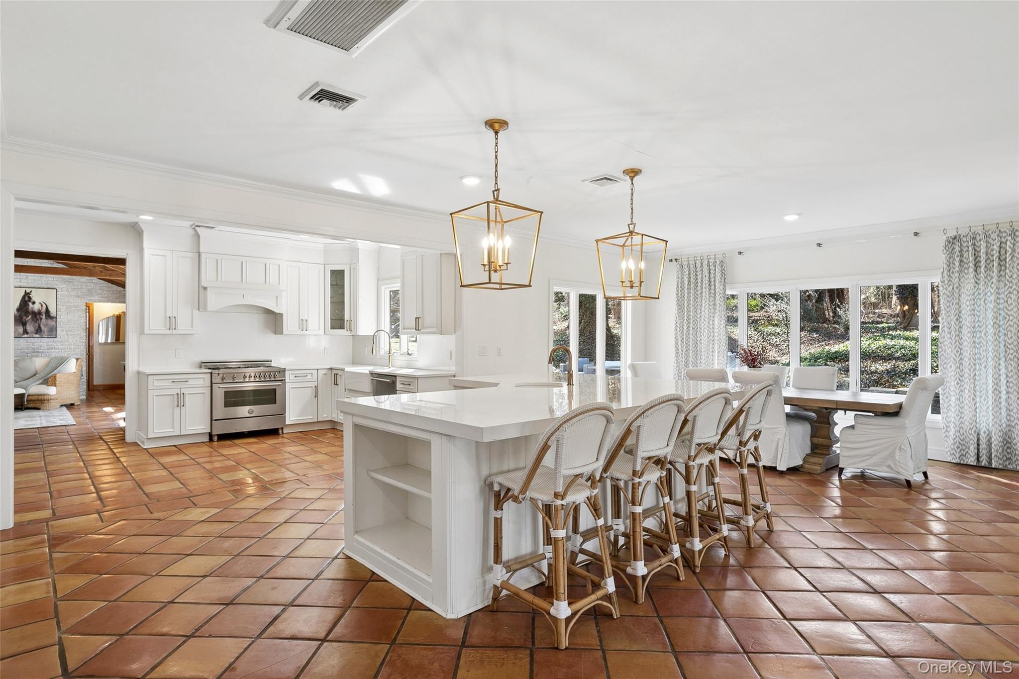 85 Cove Road Oyster Bay, NY 11771 - Photo 3 of 46