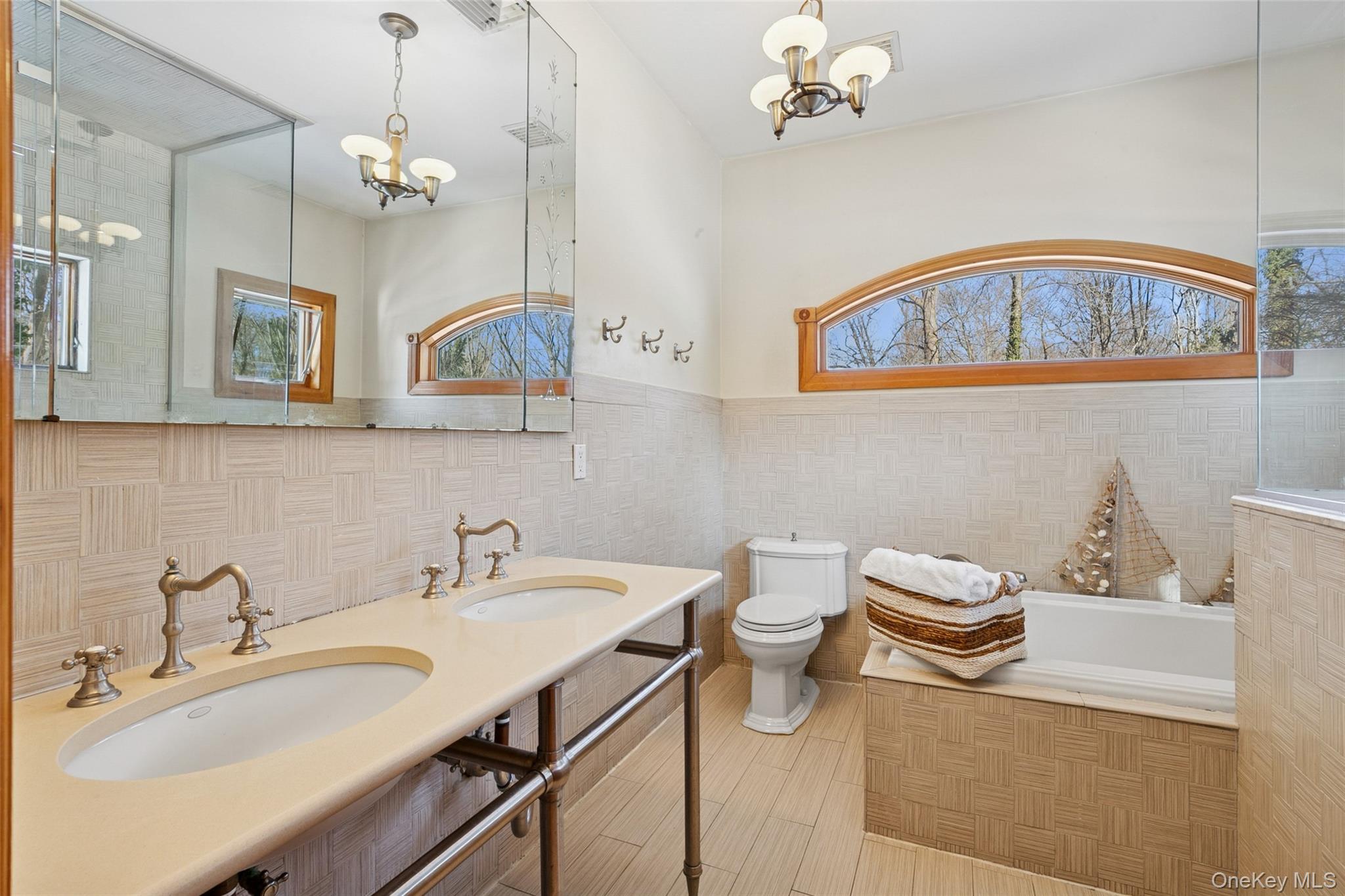 85 Cove Road Oyster Bay, NY 11771 - Photo 33 of 46