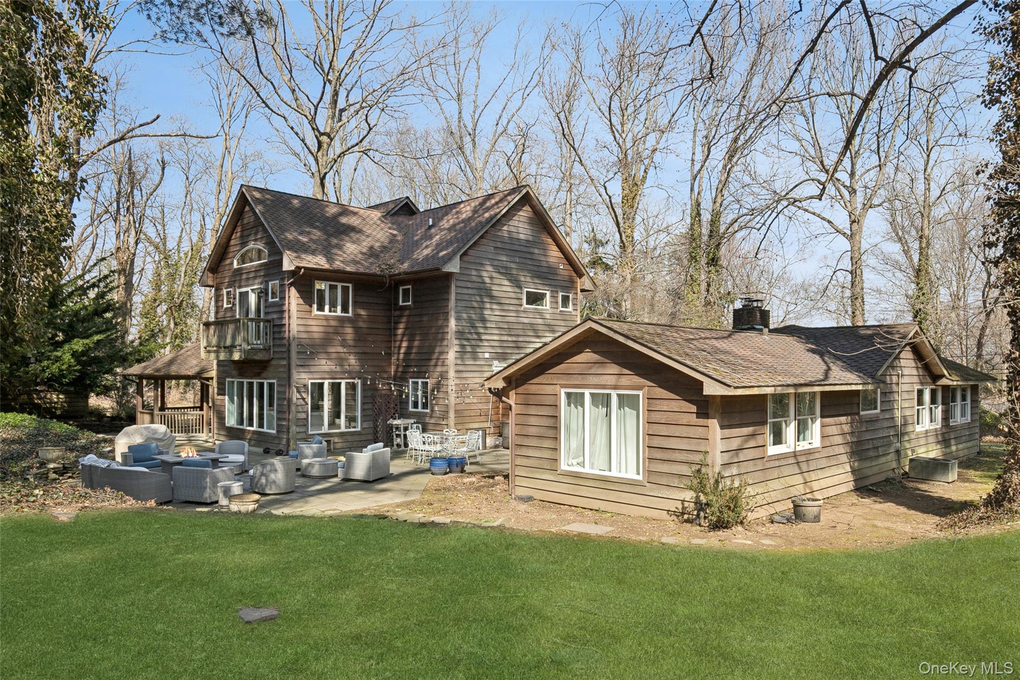 85 Cove Road Oyster Bay, NY 11771 - Photo 35 of 46