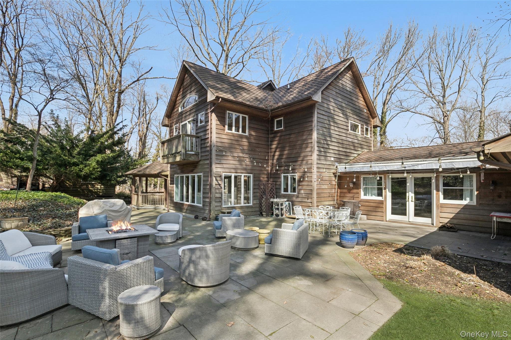 85 Cove Road Oyster Bay, NY 11771 - Photo 36 of 46