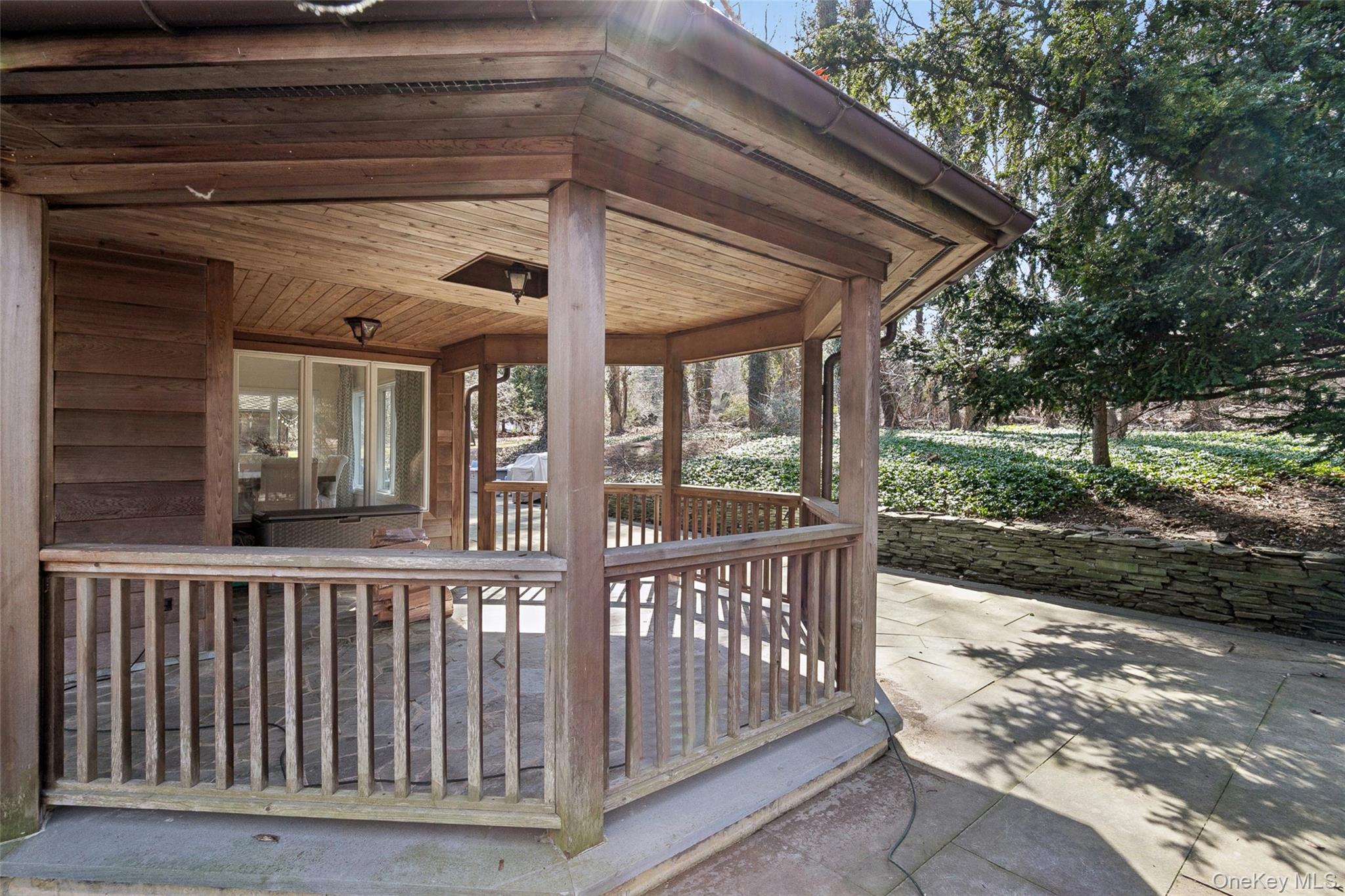 85 Cove Road Oyster Bay, NY 11771 - Photo 37 of 46