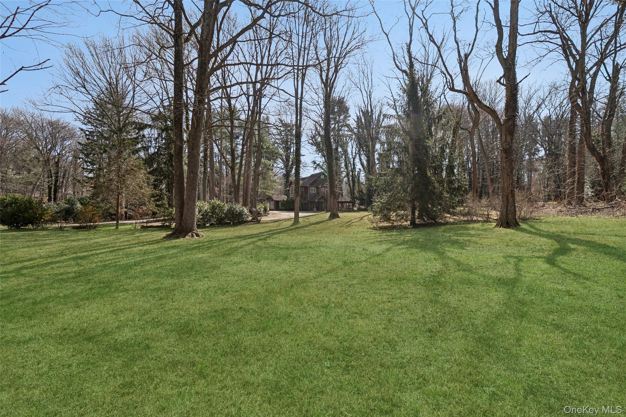 85 Cove Road Oyster Bay, NY 11771 - Photo 43 of 46