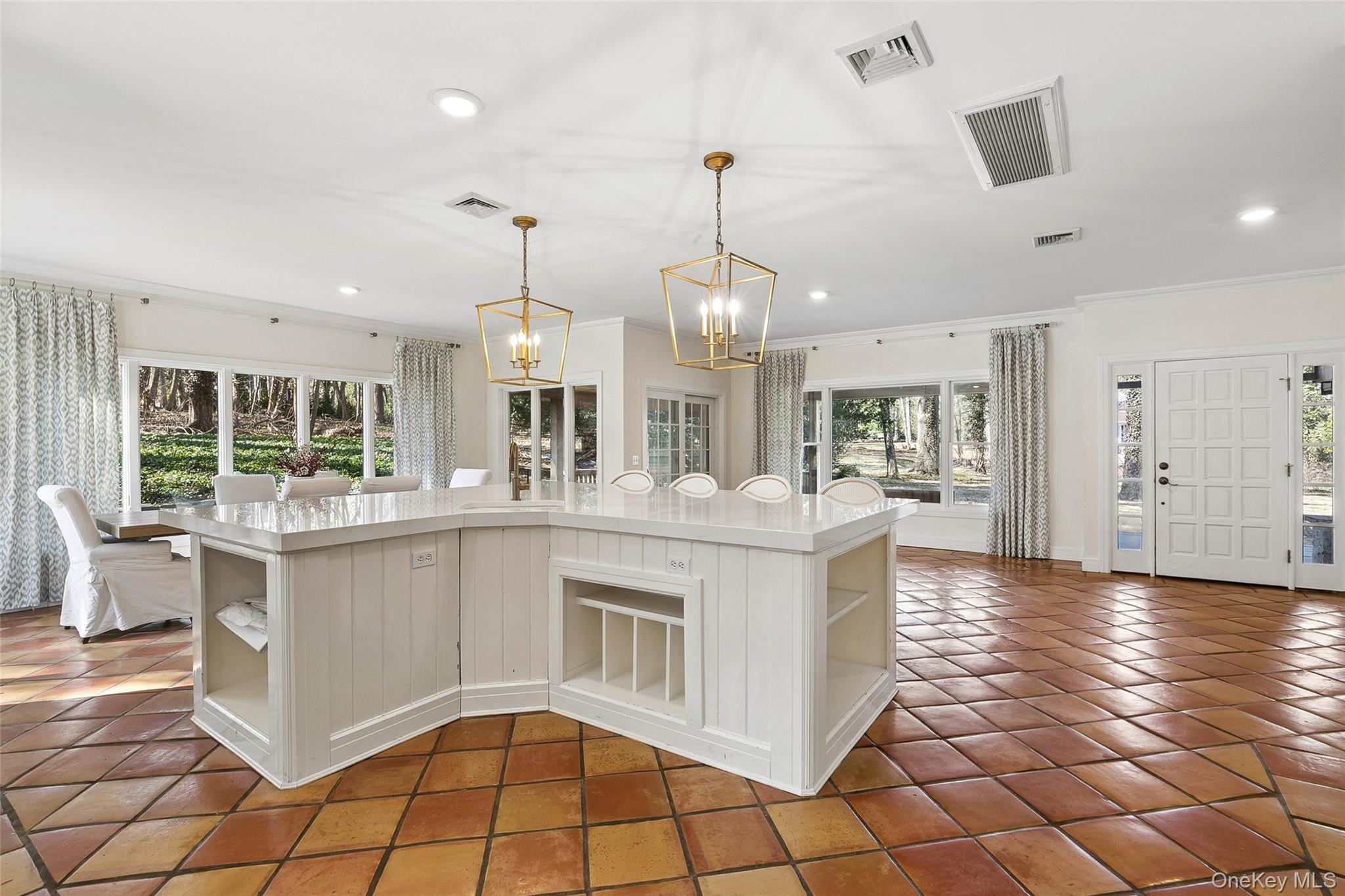 85 Cove Road Oyster Bay, NY 11771 - Photo 6 of 46