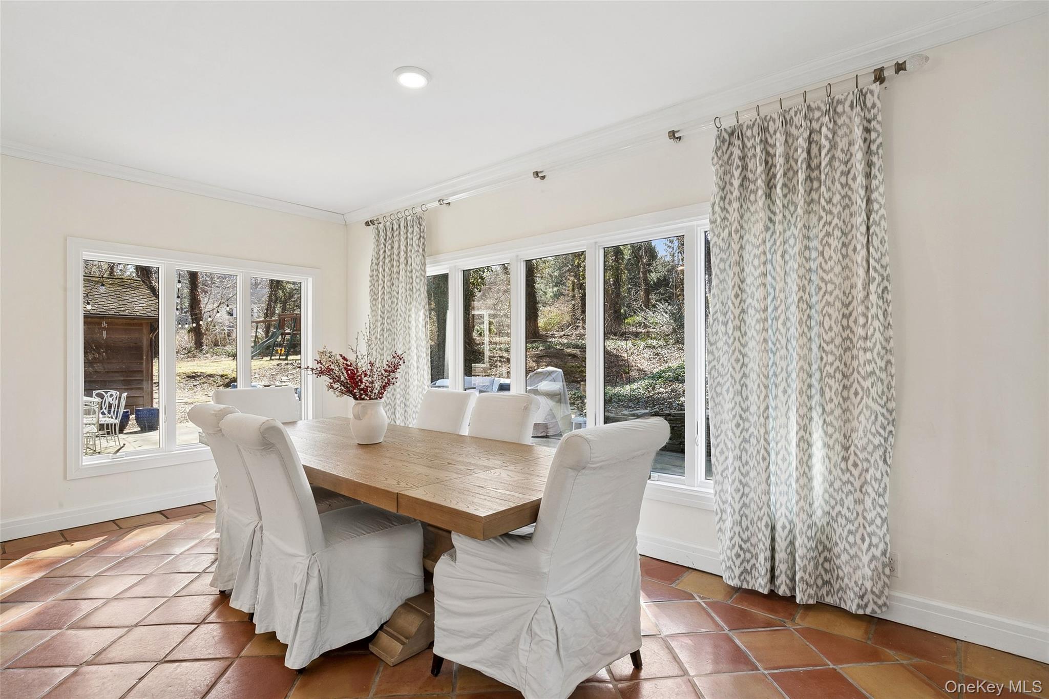 85 Cove Road Oyster Bay, NY 11771 - Photo 7 of 46