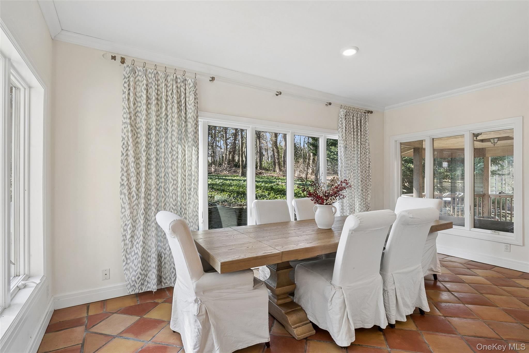 85 Cove Road Oyster Bay, NY 11771 - Photo 10 of 46