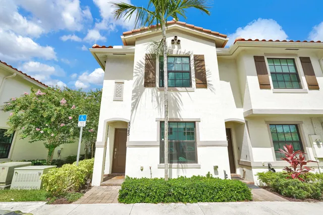 $388,800 | 5045 Genove Place, Palm Beach Gardens, FL 33410