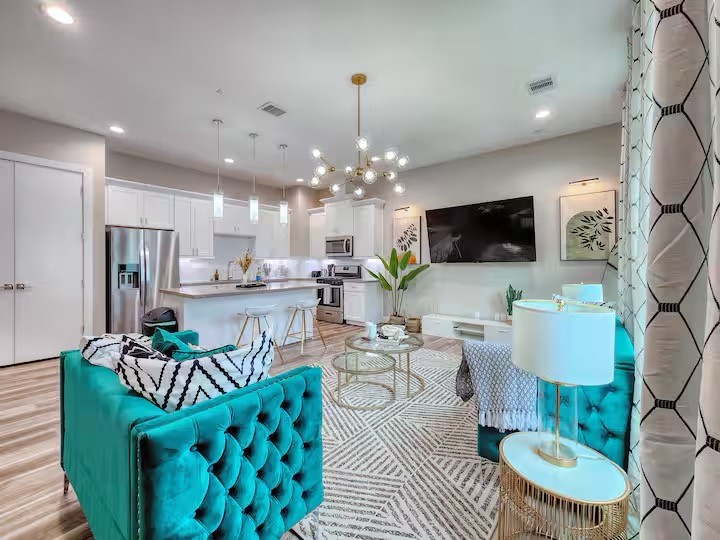 240 Julia Street, Unit B Houston, TX 77022 - Photo 4 of 11