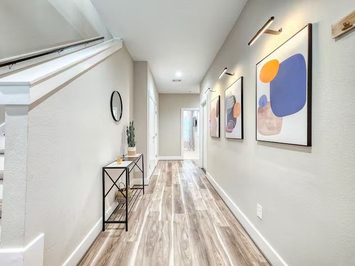 240 Julia Street, Unit B Houston, TX 77022 - Photo 5 of 11