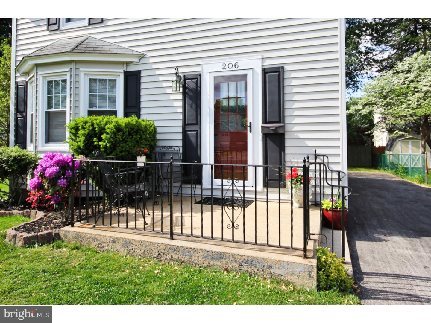 206 Ash Road Wallingford, PA 19086 - Photo 2 of 25
