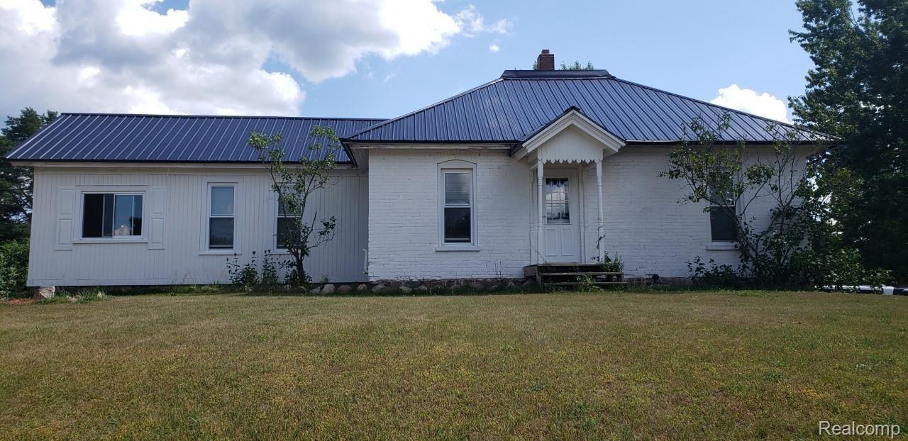 2736 North Branch Road North Branch, MI 48461 - Photo 1 of 37 1.jpg