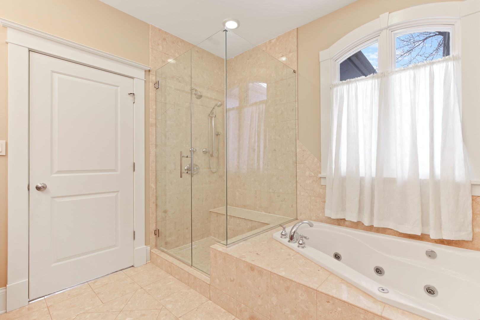 220 Locust Road Wilmette, IL 60091 - Photo 15 of 28
