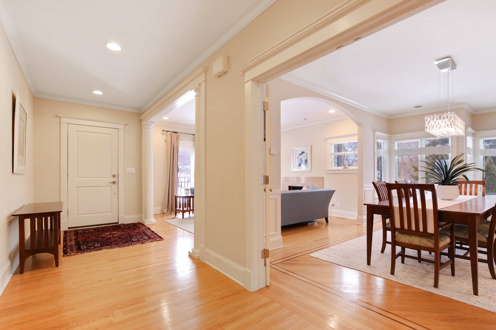 220 Locust Road Wilmette, IL 60091 - Photo 4 of 28
