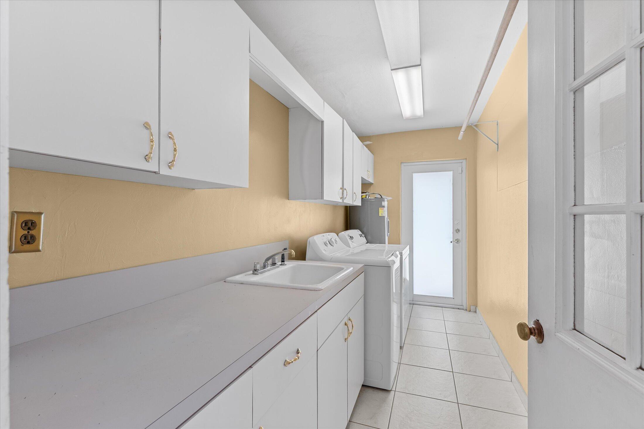 2141 Northeast 29th Street Lighthouse Point, FL 33064 - Photo 39 of 53 38