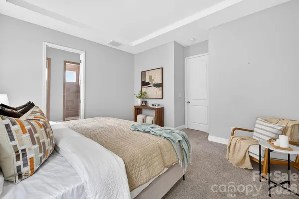 $595,000 | 18018 Grey Mossrun Drive, Charlotte, NC 28278
