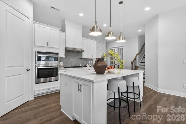 $595,000 | 18018 Grey Mossrun Drive, Charlotte, NC 28278