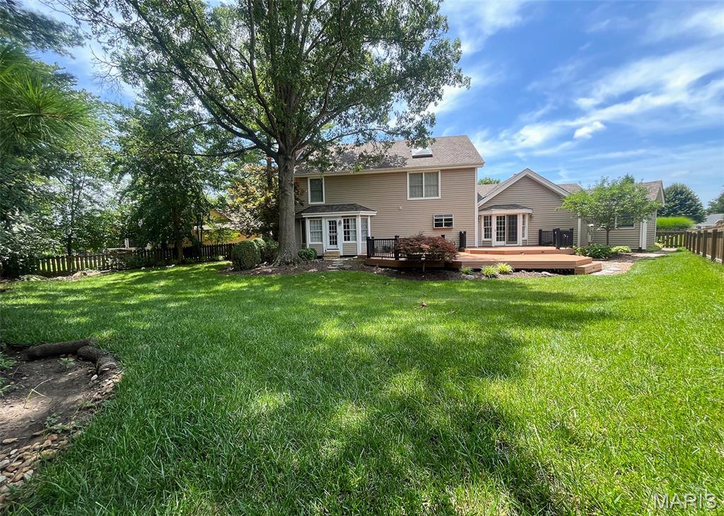 9 Preston Ridge Court Chesterfield, MO 63017 - Photo 2 of 3
