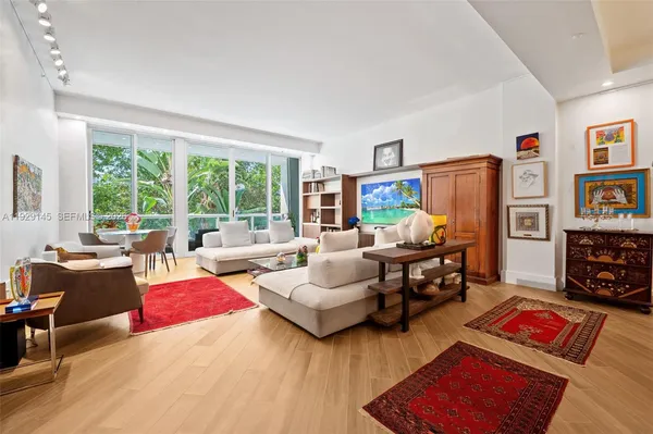 $2,249,000 | 16400 Collins Avenue, Unit TH4, Sunny Isles Beach, FL 33160