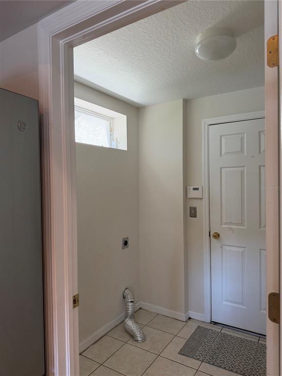 10760 Plantation Bay Drive Tampa, FL 33647 - Photo 34 of 39 a view of an empty room