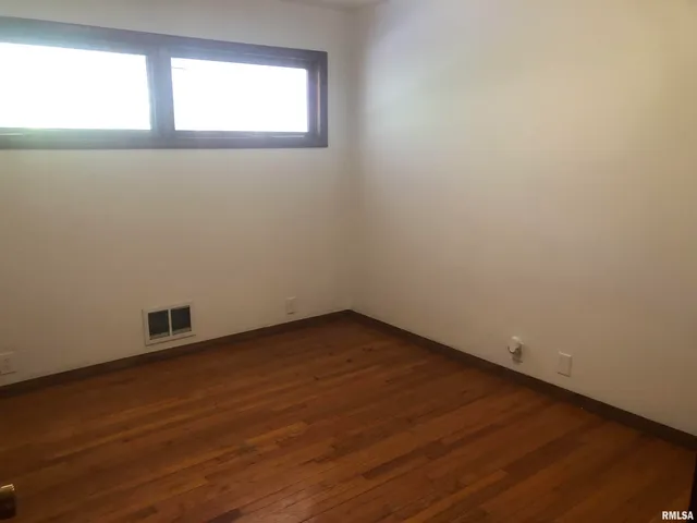 $350,000 | 2318 East Lake Shore Drive, Springfield, IL 62712