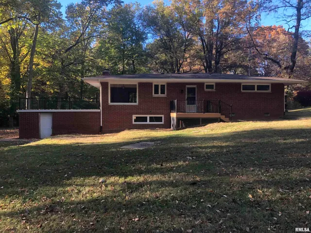 $389,900 | 2318 East Lake Shore Drive, Springfield, IL 62712