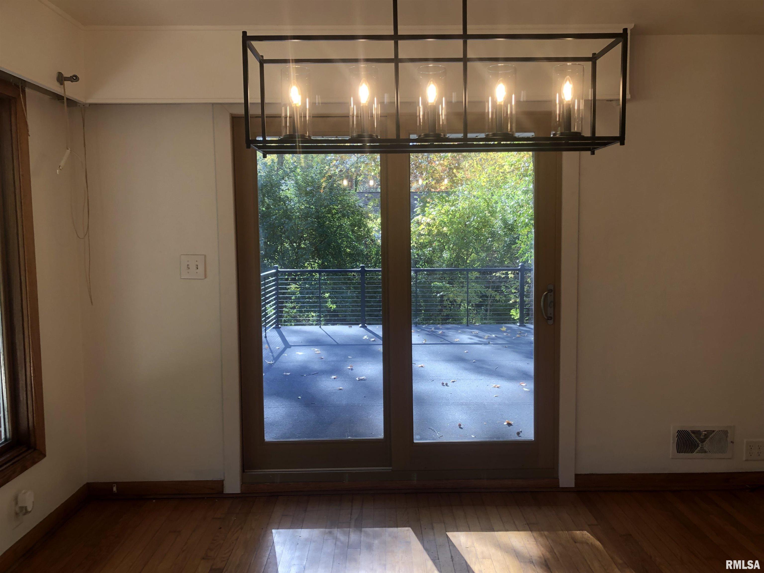 2318 East Lake Shore Drive Springfield, IL 62712 - Photo 6 of 22