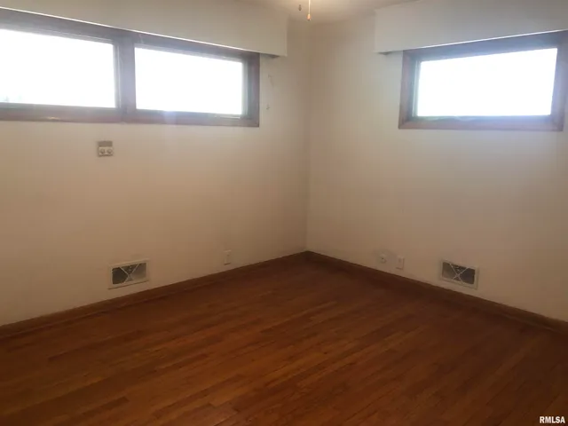 $350,000 | 2318 East Lake Shore Drive, Springfield, IL 62712