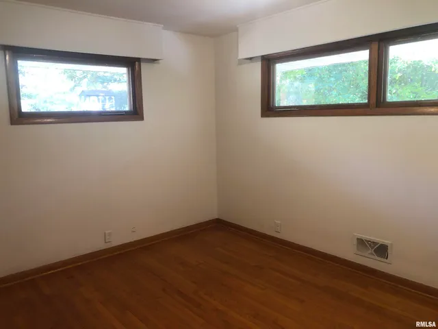 $350,000 | 2318 East Lake Shore Drive, Springfield, IL 62712