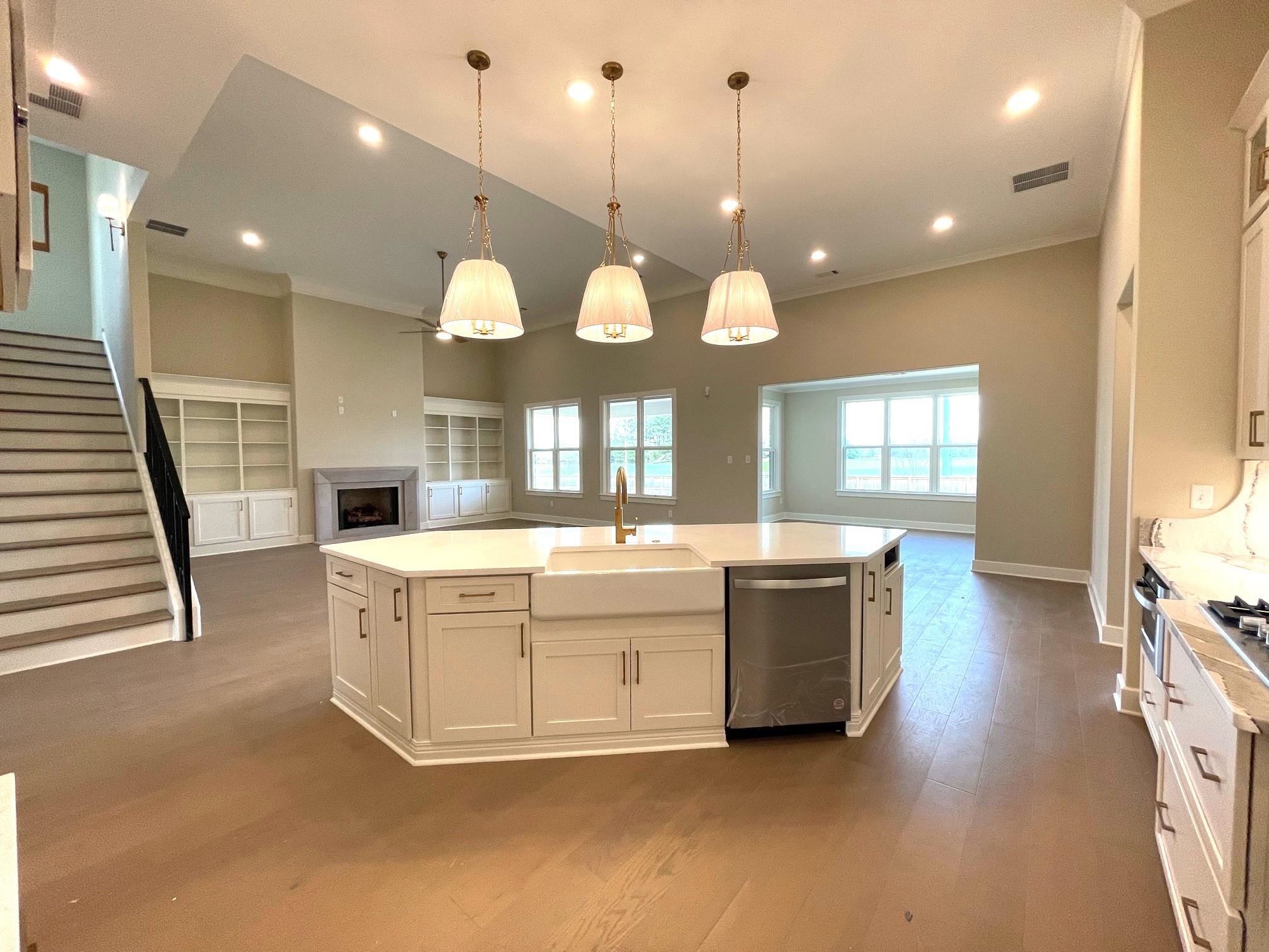 11150 Shelby Post Road Collierville, TN 38017 - Photo 7 of 25 a large white kitchen with a large window