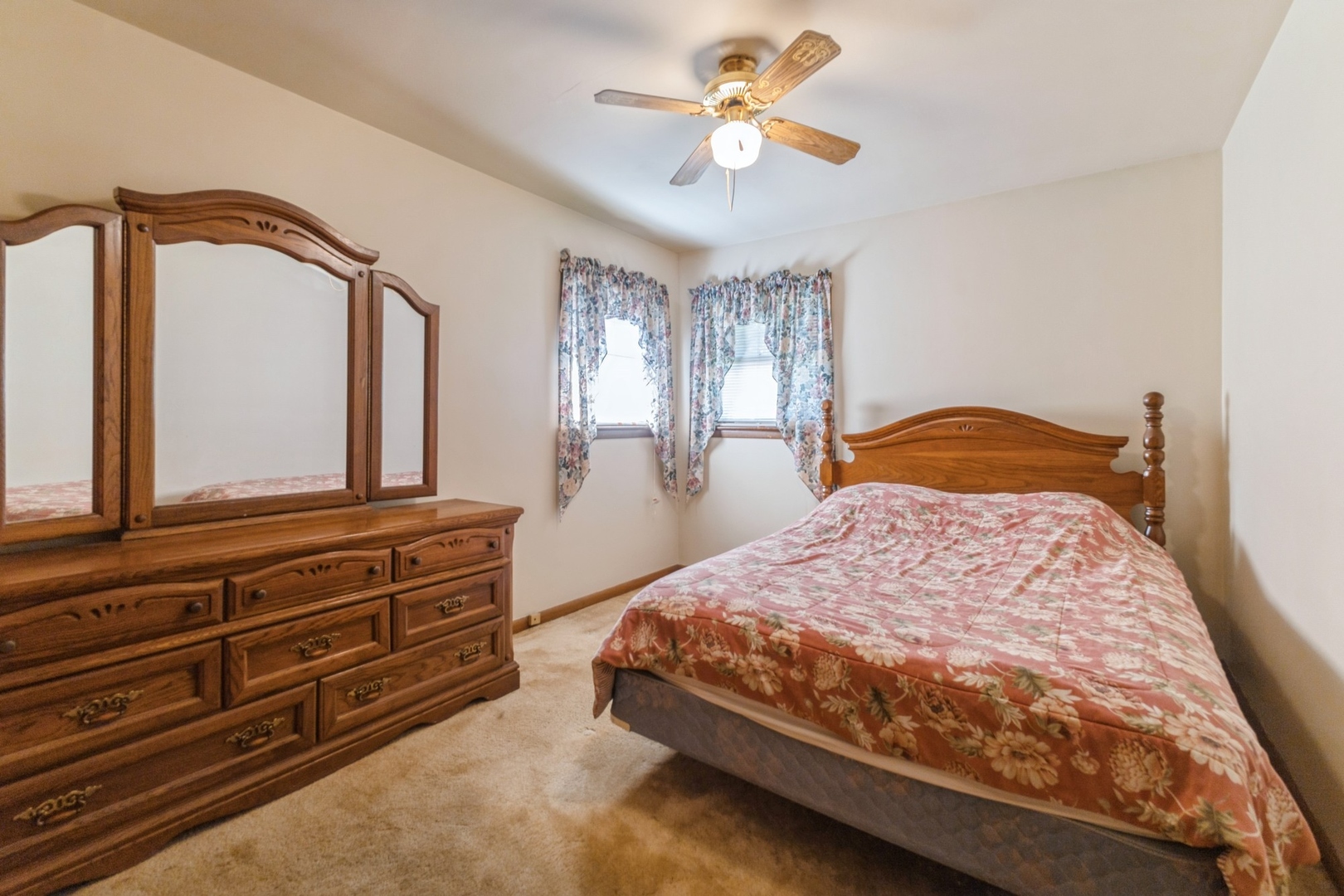6812 West 98th Street Chicago Ridge, IL 60415 - Photo 11 of 16 Gallery Image 11